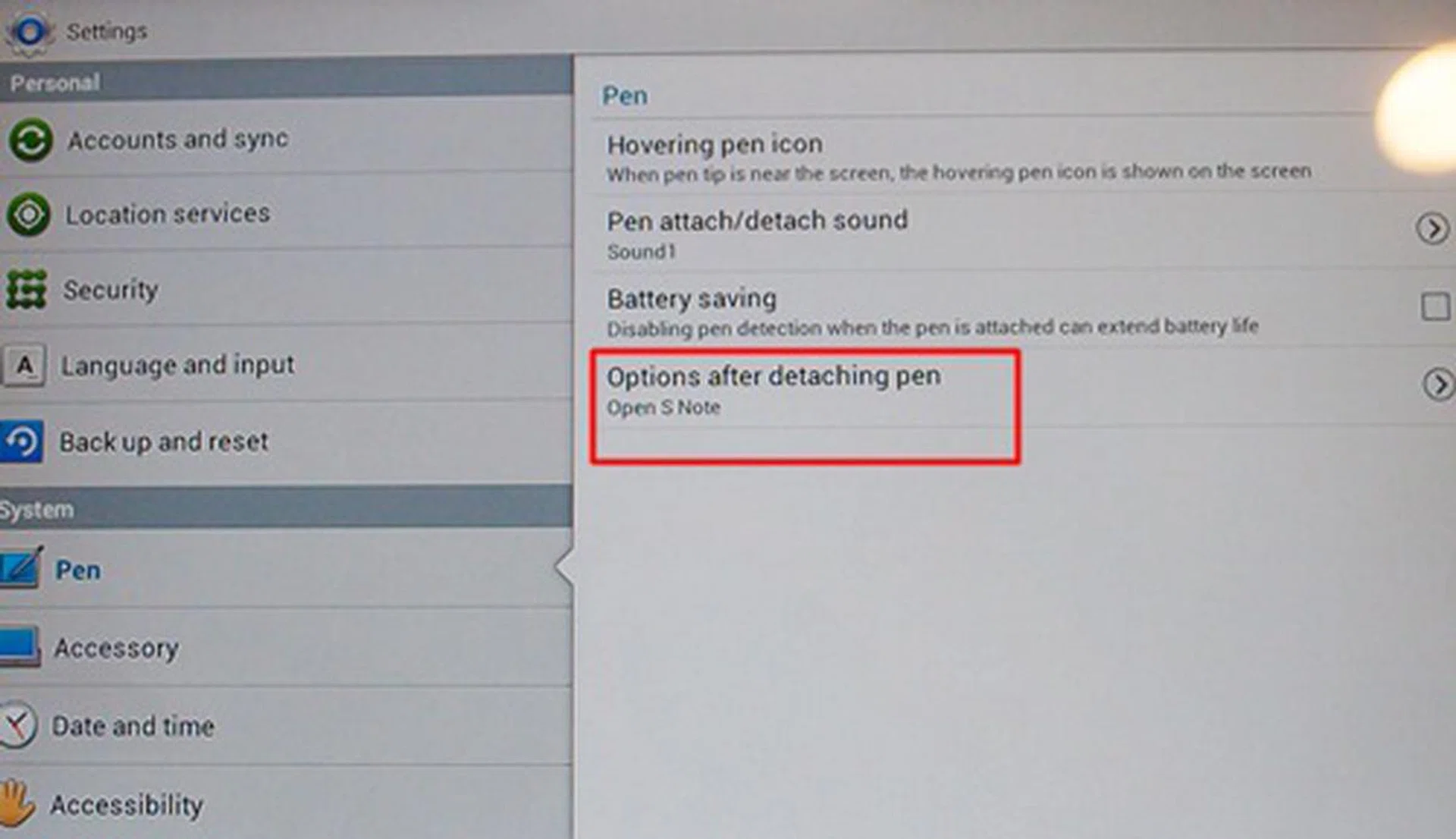 Yep, that's right. There's a section under Settings dedicated to the S Pen, including actions to take after detaching the pen. From what we saw, these options include opening S Note, S Planner, Crayon physics, PS Touch and Polaris Office. Do note that only one app can be mapped to this action; for multiple shortcuts, you can select the Shortcuts toolbar as an option (see previous picture).