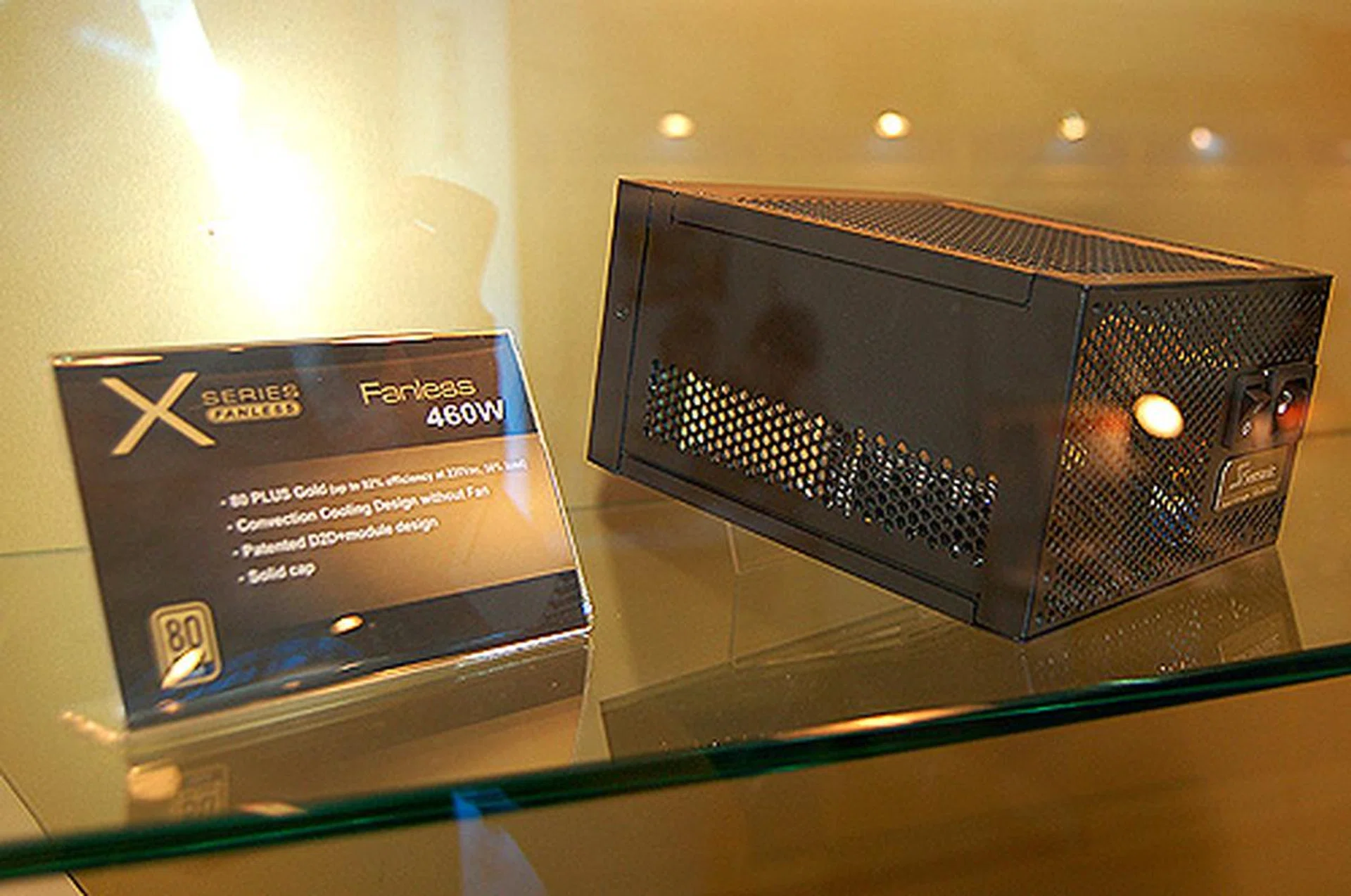 Seasonic's X series are all certified Gold by 80 Plus and they come in a variety ratings so there's something for everyone. This is their entry-level 460W PSU which comes with a fanless design.
