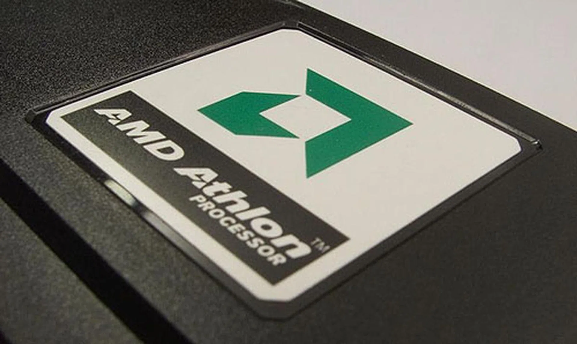 AMD showed that it was no longer content to follow Intel's lead with the Athlon Classic.