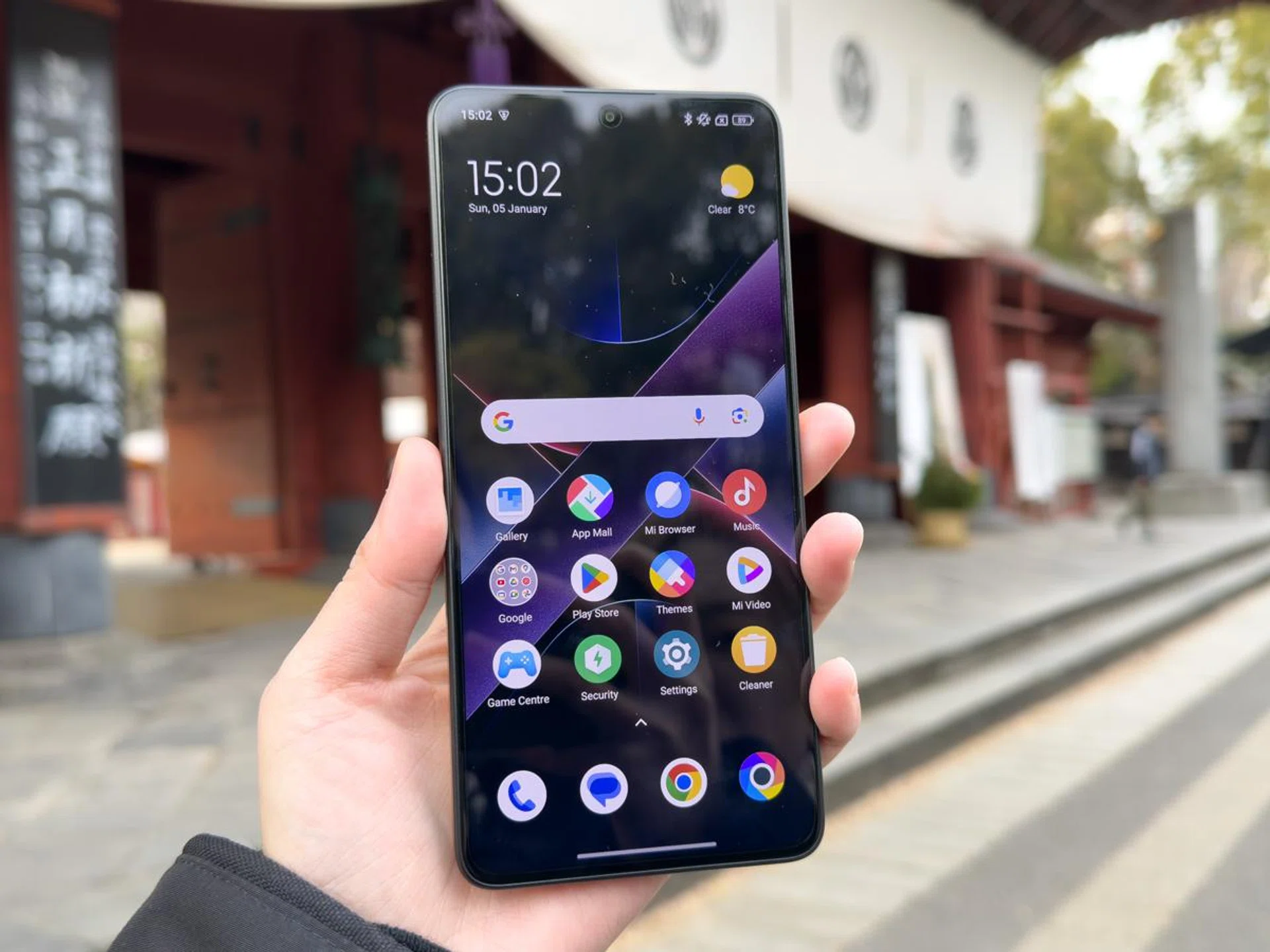 3,200 nits peak brightness means the screen is perfectly legible under bright afternoon sun. Photo: HWZ.