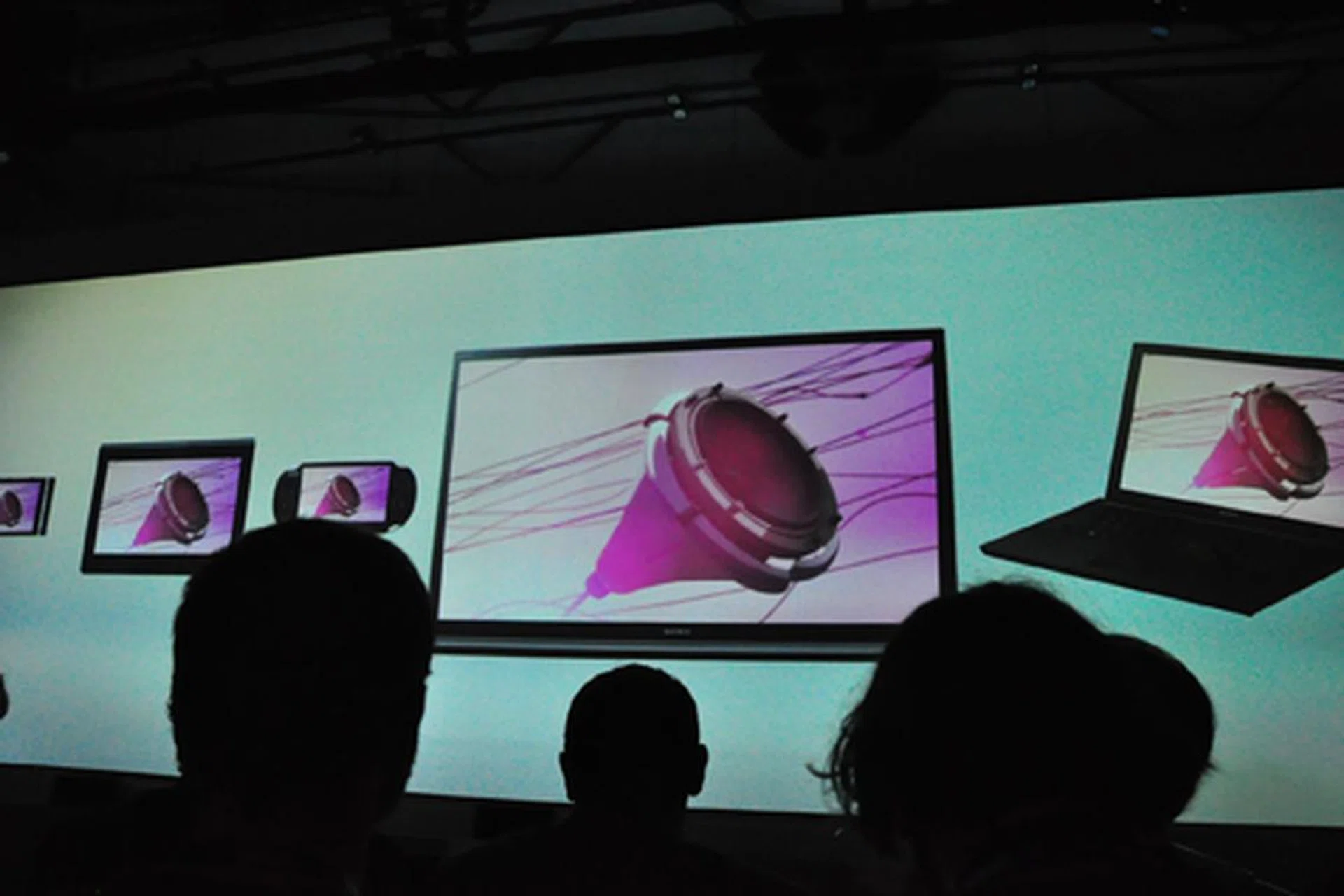  In a world where connectivity/cloud computing across various devices and multimedia accounts is prized, Sony Mobile definitely has a viable and comprehensive platform to leverage on. 