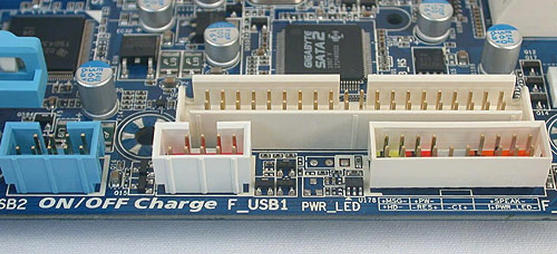 And here's the IDE connector along with USB headers. There are no onboard power and reset buttons, so one has to rely on the front panel headers here. 