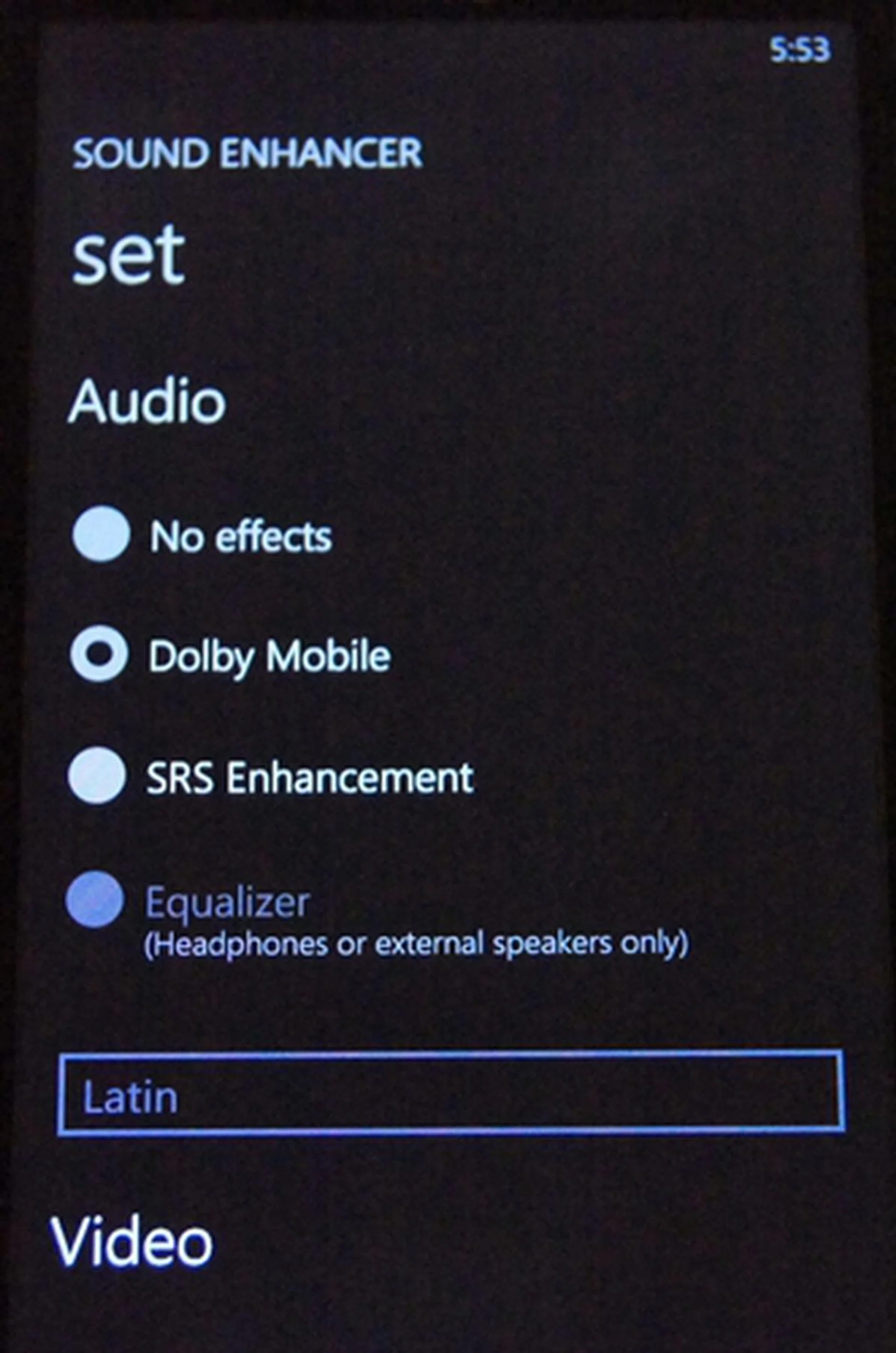 The menu is simple to navigate, with choices laid out in a list. The choices could have been better integrated with the music player so that you don't have to go in and out of apps to select different sound enhancing modes.