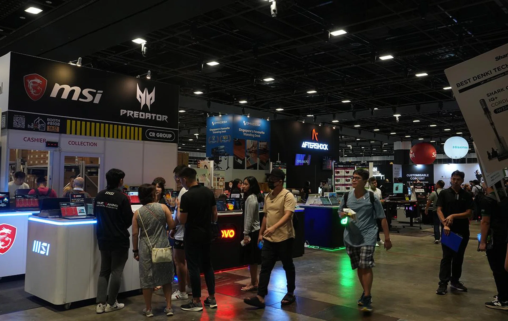 That makes it 4 tech shows already this year. Photo: HWZ