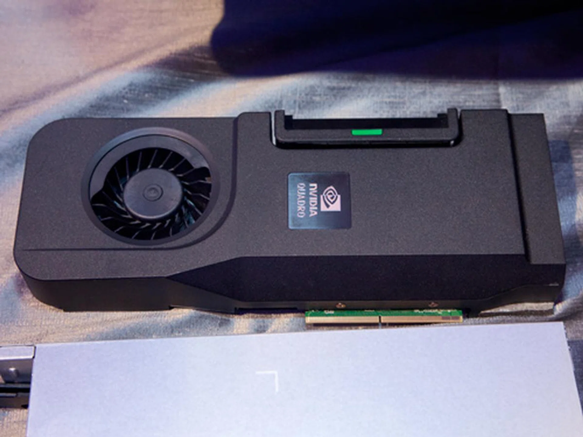 The NVIDIA Quadro graphics card looks like one of those regular component used in a desktop computer. But you can't install this in a regular PCIe x16 slot as it's specially designed for the HP Z1.