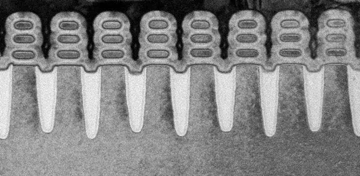 Silicon nanosheet transistors at 5nm.