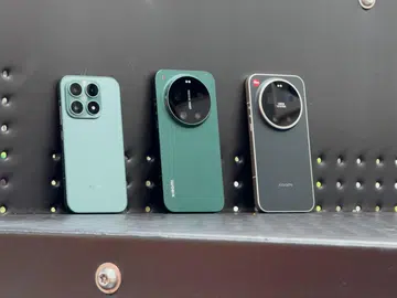 Left to right: Xiaomi 17, Xiaomi 17 Ultra, Leica Leitzphone powered by Xiaomi