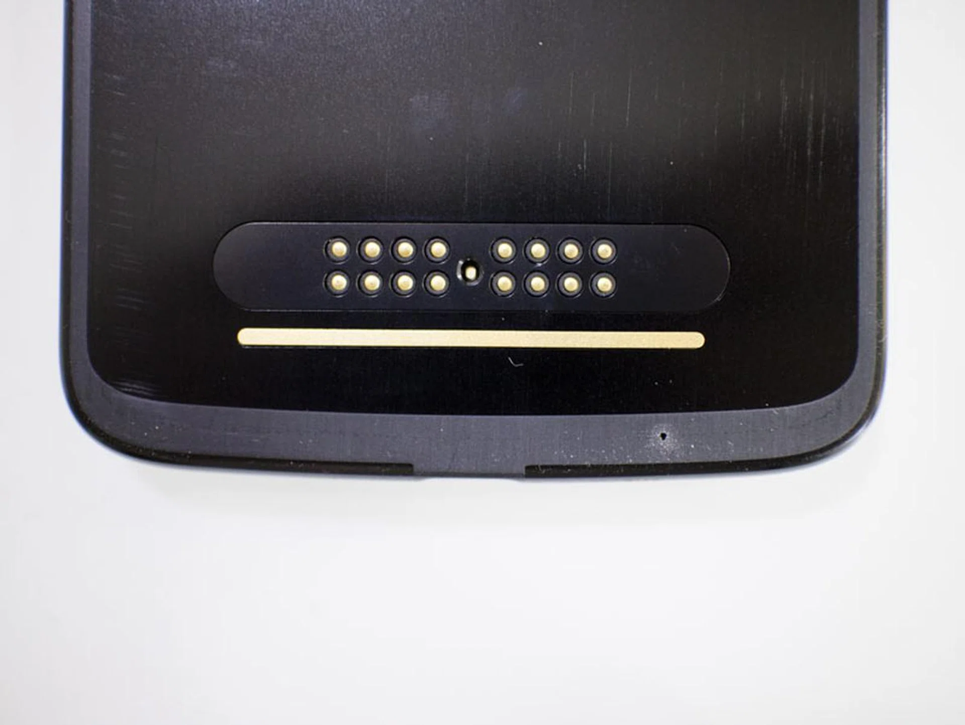 moto mod connector