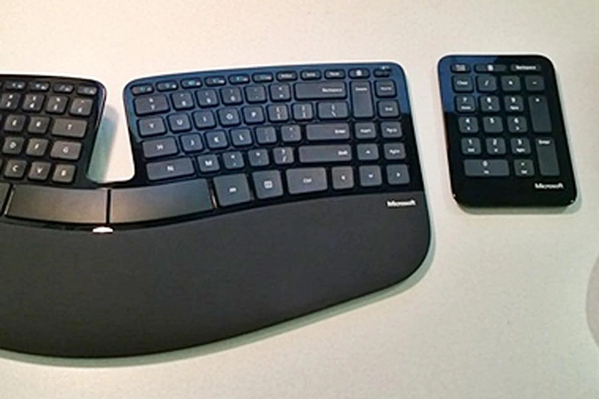 The Microsoft Sculpt Ergonomic Desktop. (Image Source: Microsoft)