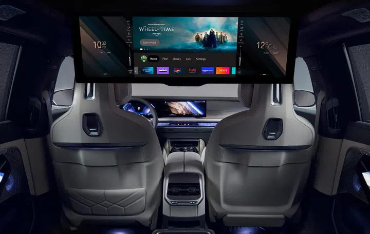 The screen measures 31-inches and is 8K. (Image source: BMW)