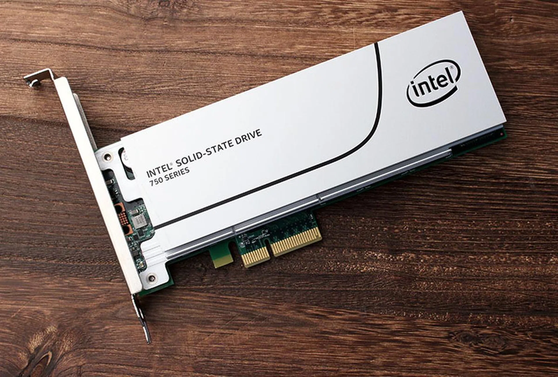 The SSD 750 Series marks Intel's return to the high-end consumer SSD space.