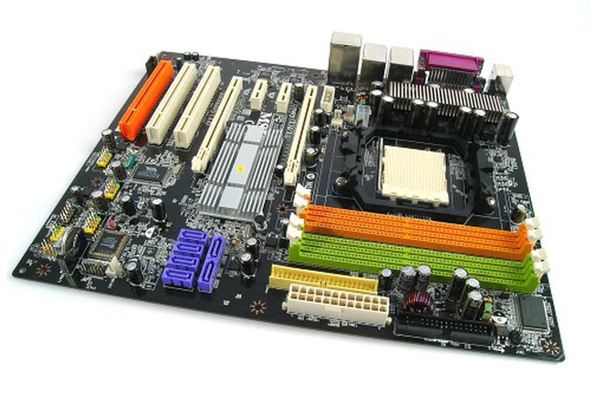 MSI's upcoming Socket AM2 SLI performer, the K9N SLI Platinum.