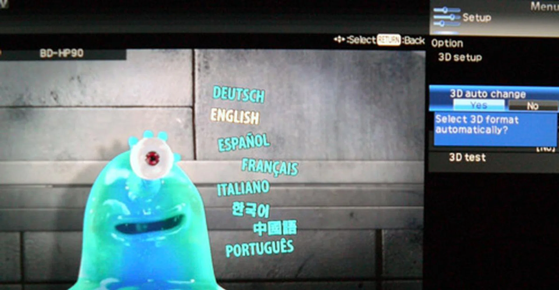 The LE925M's 3D Setup interface allows you to enable or disable the 3D Auto Change mode, which automatically detects a 3D signal. We'd recommend enabling this function if you have a slew of 3D movies waiting to be watched.