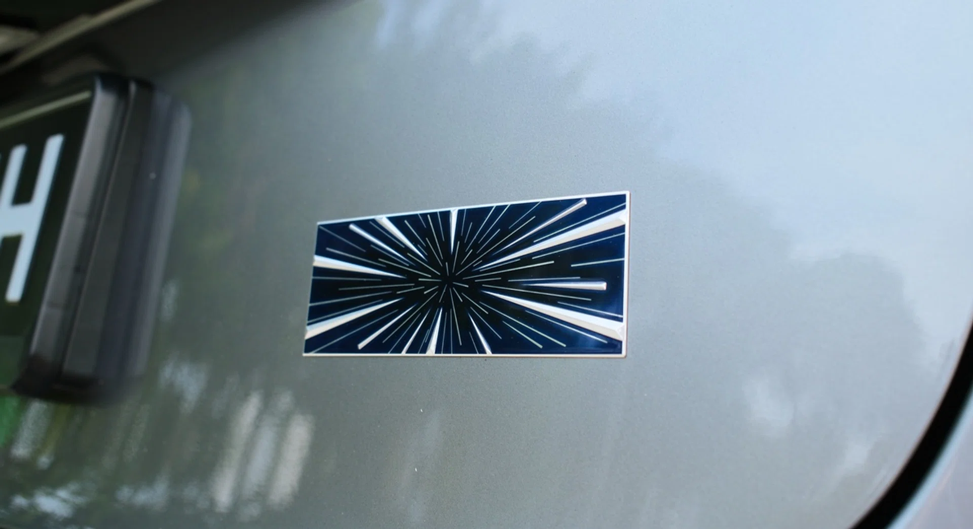 This badge is a sign that it's a very fast car. Photo: HWZ