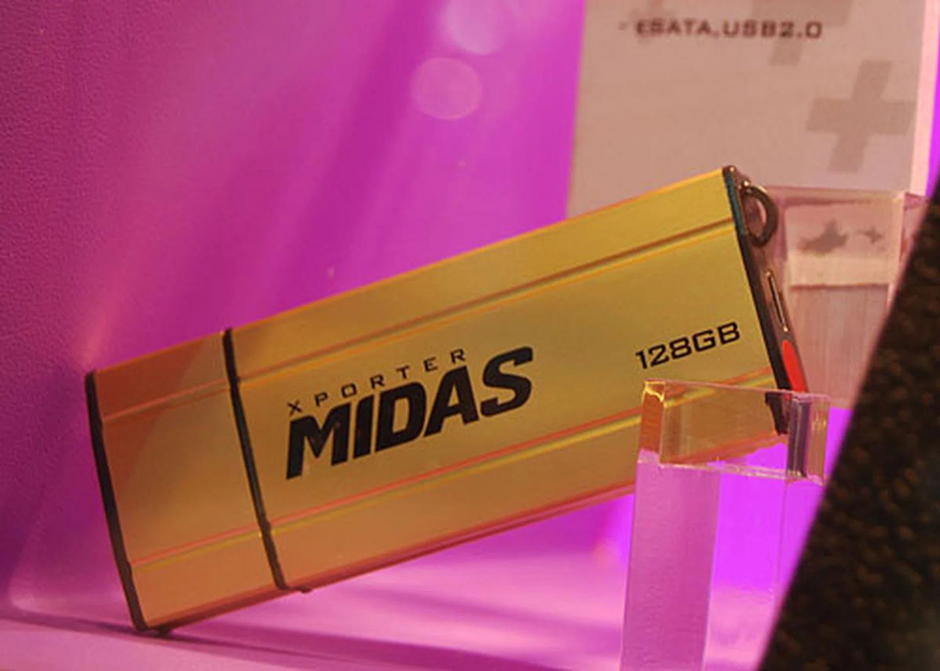  But the ultimate USB flash drive from Patriot is the Xporter Midas. It starts from 128GB and best of all, has a fast transfer rate thanks to the presence of its eSATA interface. That also explains its bulk.  