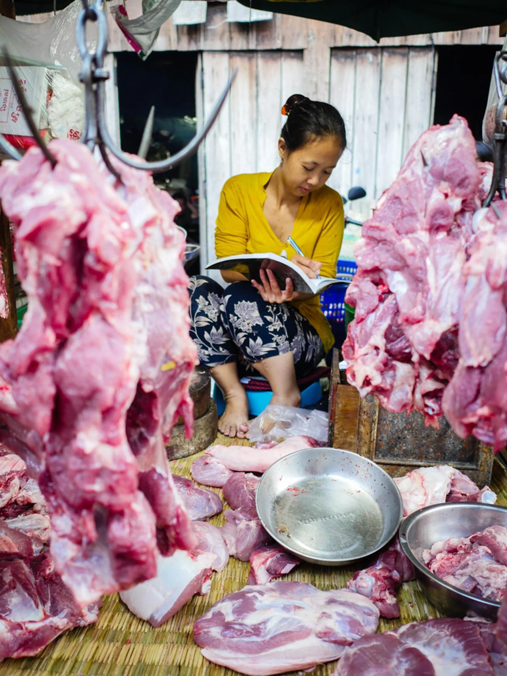 f/1.7 at 30mm, 1/60 sec, ISO 320.