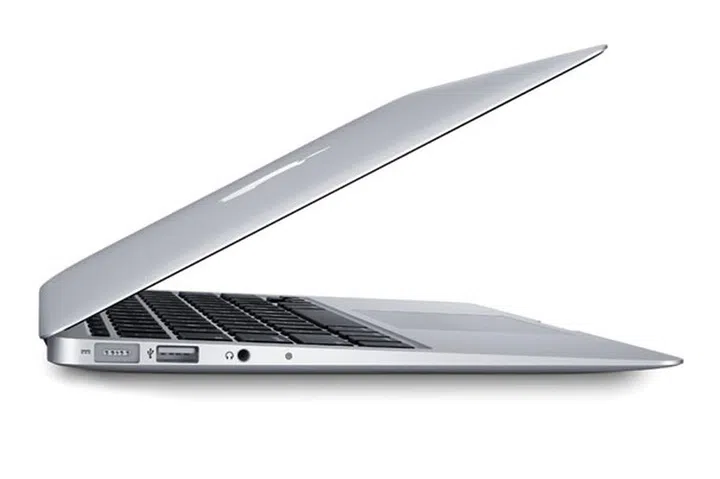 Will the new 15-inch notebooks still be called Macbook Pros, or larger Macbook Airs?
