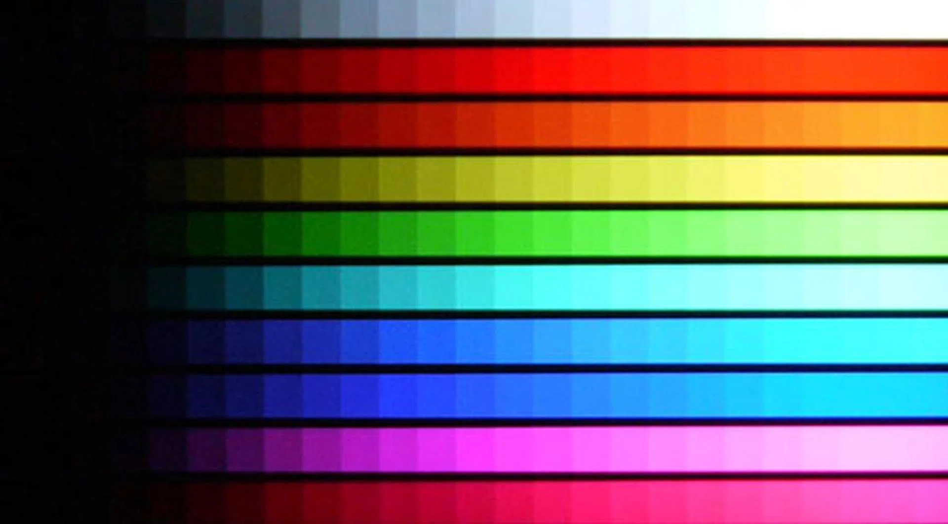 Color Scales Test: Our camera might not do this screenshot much justice, but the Bravia HX925 was able to reproduce the 10 color bands with ample accuracy. Each hue is faithfully rendered. 