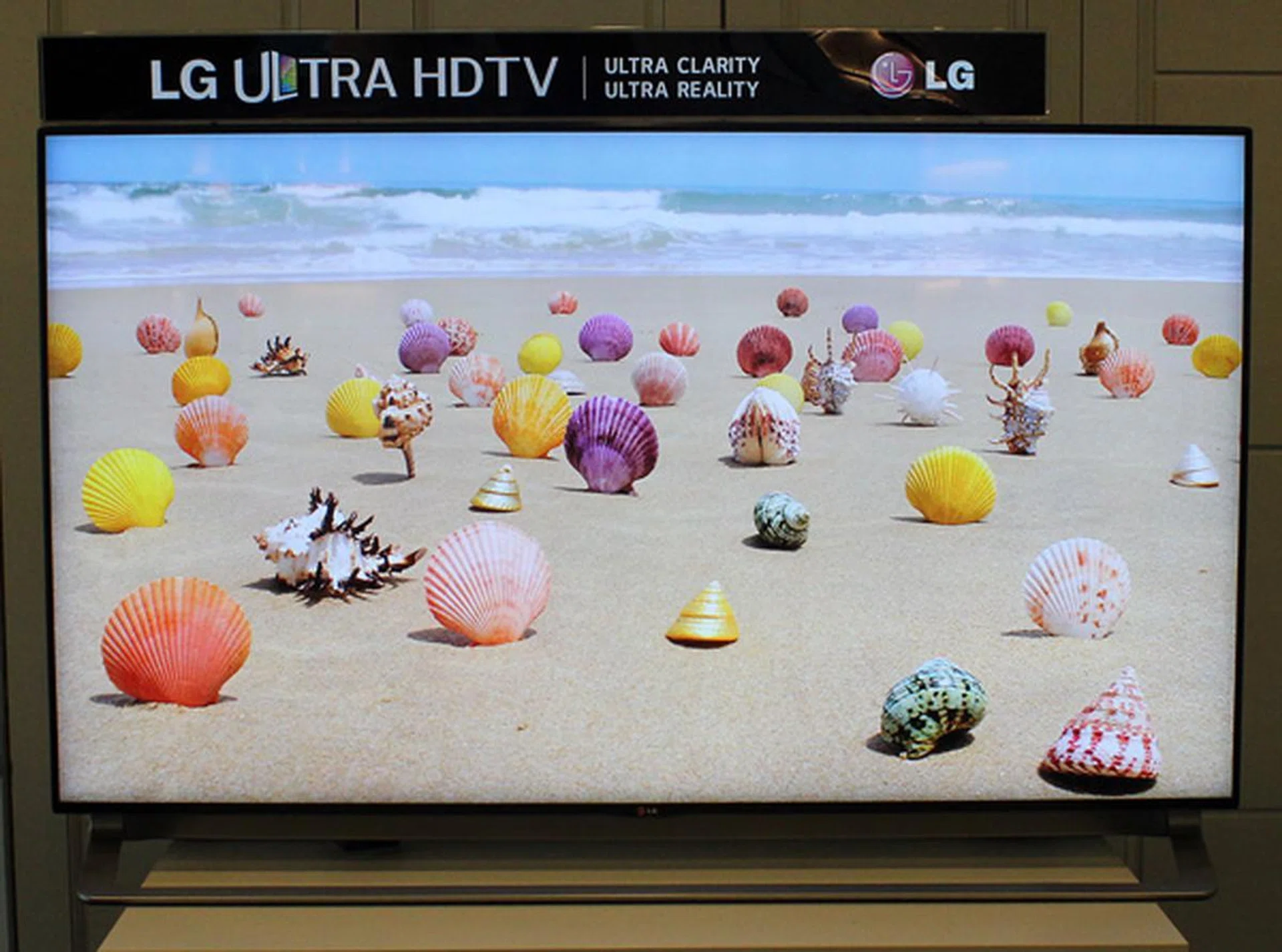 4K content was displayed with great detail. In particular we were impressed with the realistic texture of sand we viewed in this shot.