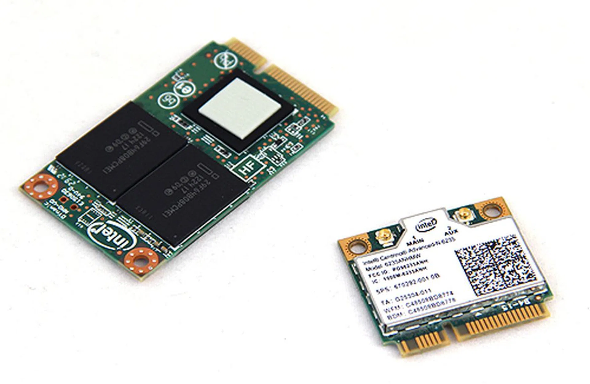 Users have to provide their own storage (in the form of an mSATA SSD) and wireless connectivity is also optional. In our tests, we're going to load the kit with an Intel SSD 520 Series mSATA SSD and an Intel Advanced Centrino N6235 wireless card.