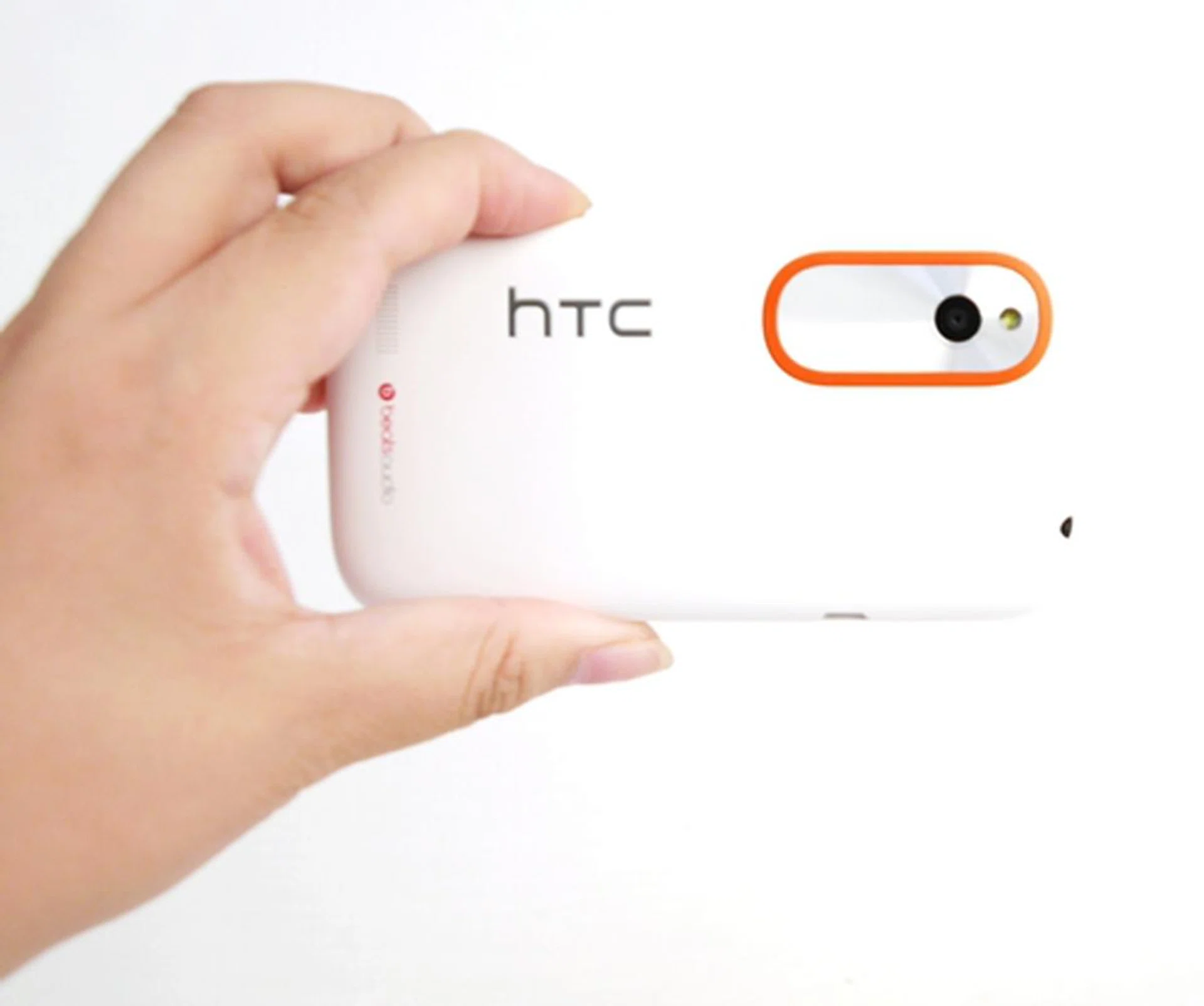 The HTC Desire V comes with a 5-megapixel camera but doesn't come with a front-facing camera.