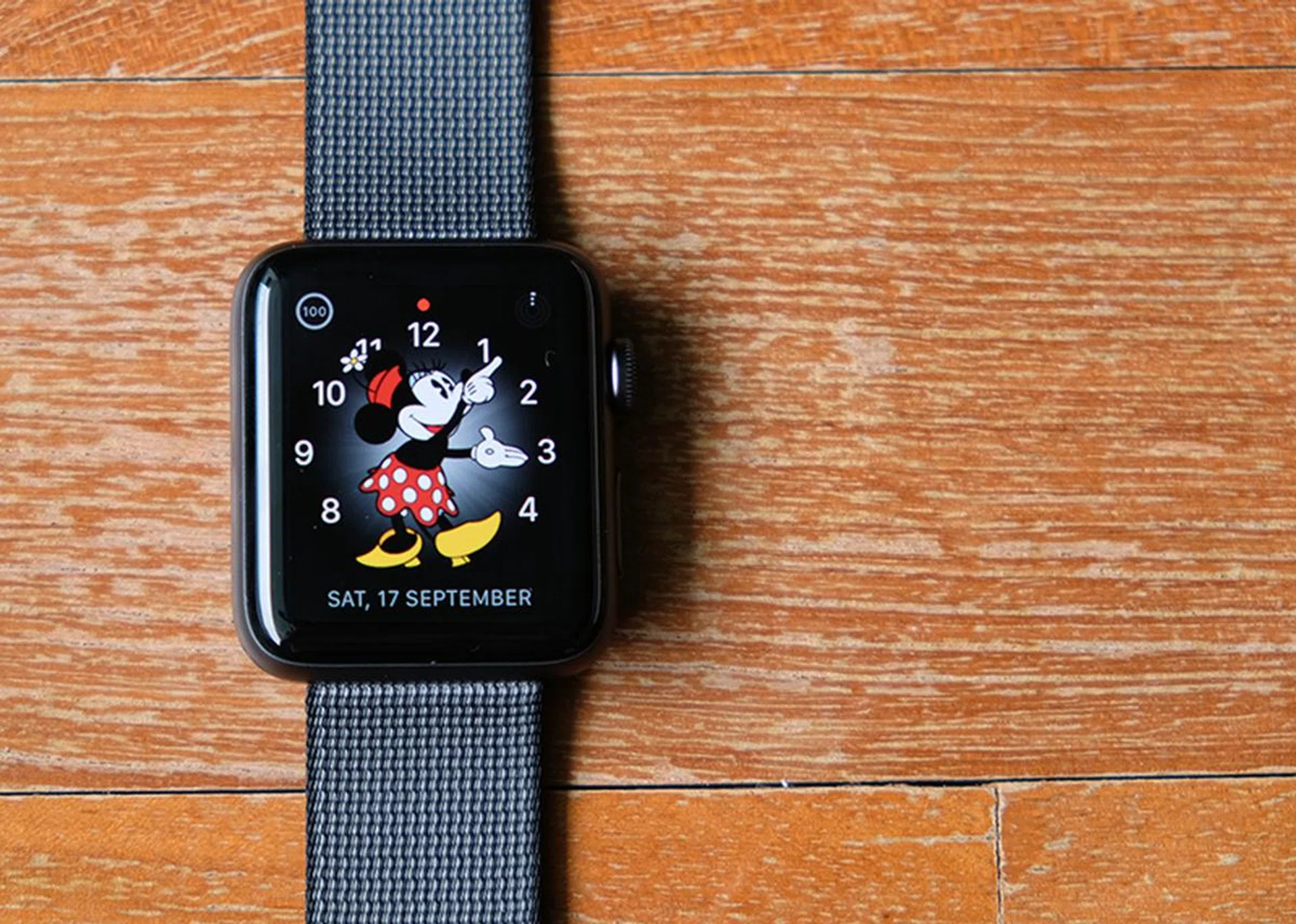 The new Apple Watch Series 2 looks just like the original Apple Watch from last year.