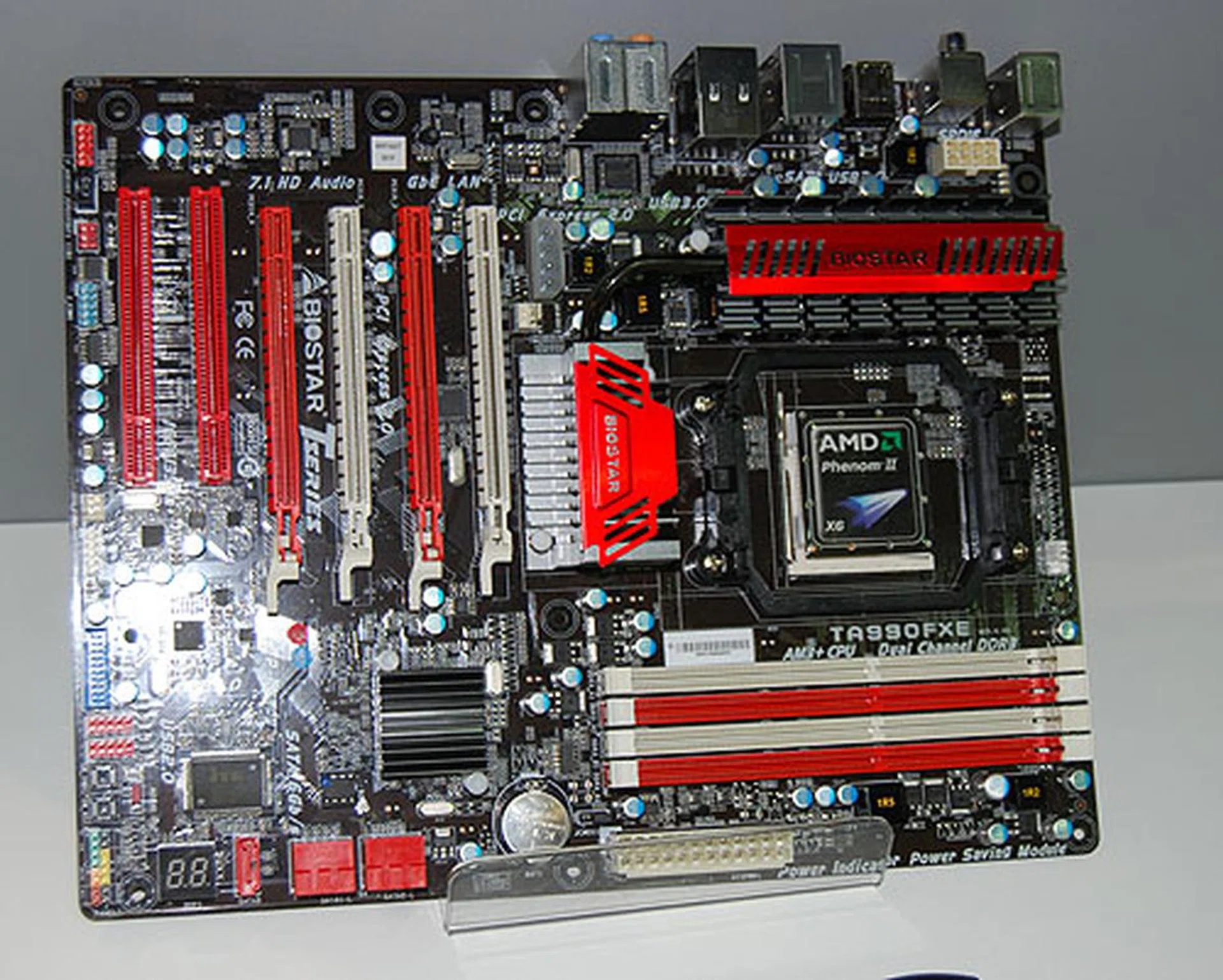 Biostar did have AMD's latest 990FX board in the form of the TA990FXE, which comes with four USB 3.0 ports, five SATA 6Gbps ports and four PCIe 2.0 x16 slots. 