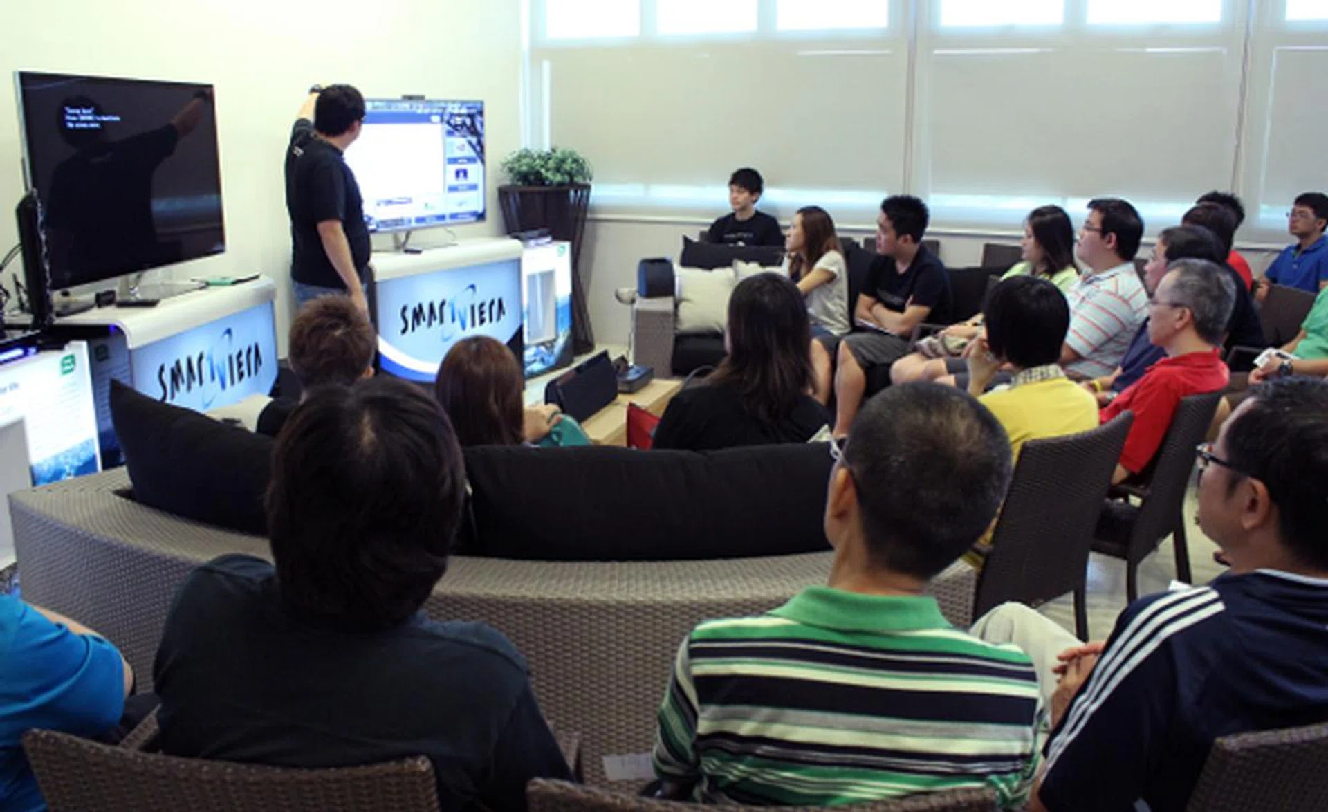 After our session on trends and buying tips of the latest HD TV sets, the attendees were ushered to Panasonic's demonstration area, where they were treated to a sample of Panasonic's home AV line-up for 2013 and their smart interaction features.