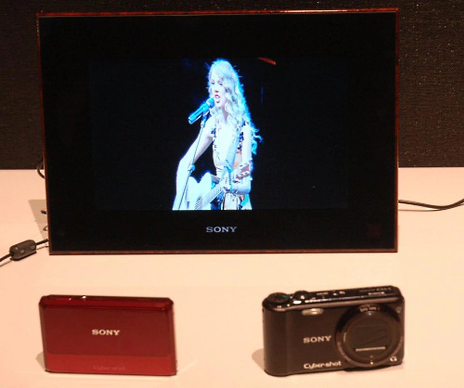 Only two cameras from Sony support Transfer Jet natively now, the TX7 and the HX5V. The Sony VAIO F-series notebook also has the Transfer Jet feature. Although it's early to tell if it will take off, the transfer rate is certainly very decent. There's potential but will consumers bite?