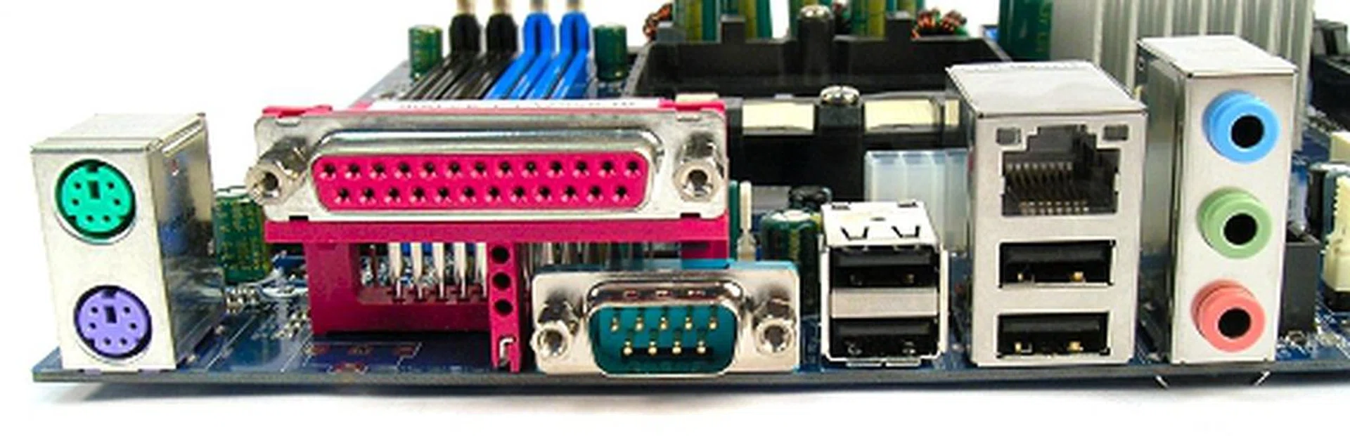 The rear panel of the M1695 reference board has nothing much notable. Let's hope that retail boards are much more fulfilling.