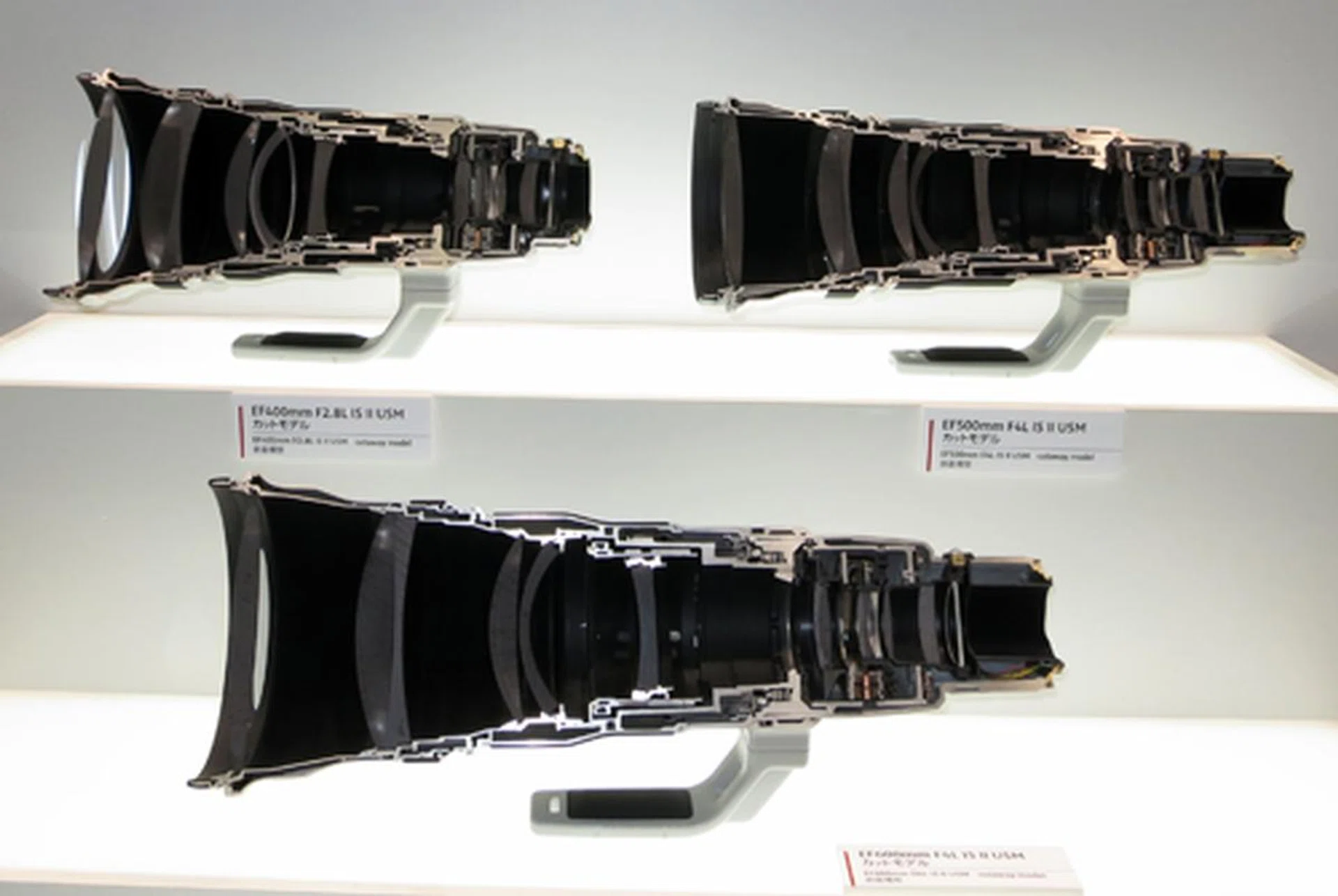 Ever wondered what the insides of your massive EF lenses look like? You're in luck! Canon sliced up a few just for you… Well okay, not really, but at least these cross-section models should give you a better idea of what goes on inside your precious glass.