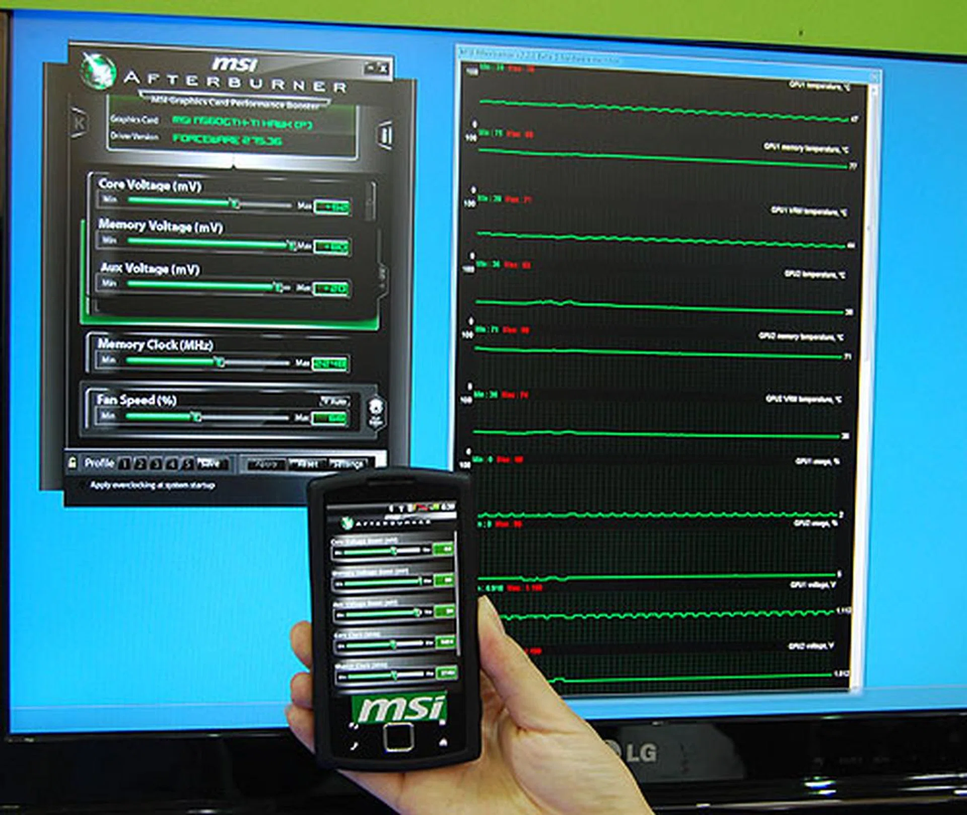 The Lightning Xtreme also supports the latest, new version of MSI Afterburner, which is a very handy tweaking and overclocking tool. And now it works on Android, allowing you to tweak your GPU at a distance through Wi-Fi. The new Afterburner also has a video recording feature called Predator, to record your games, similar to that found on FRAPS, and unlike FRAPS, it's free. 