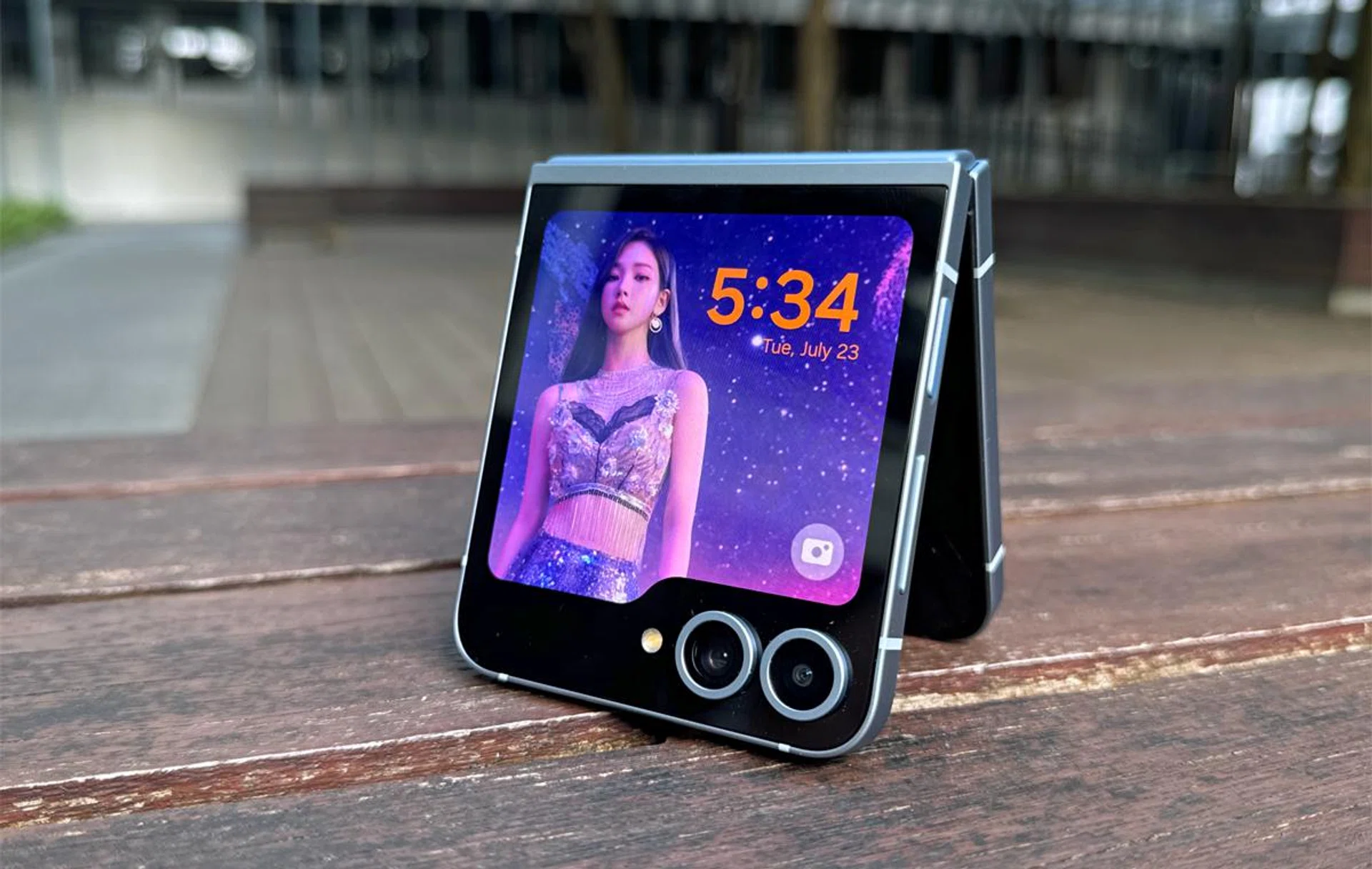 Samsung Galaxy Z Flip6. Photo: HWZ.