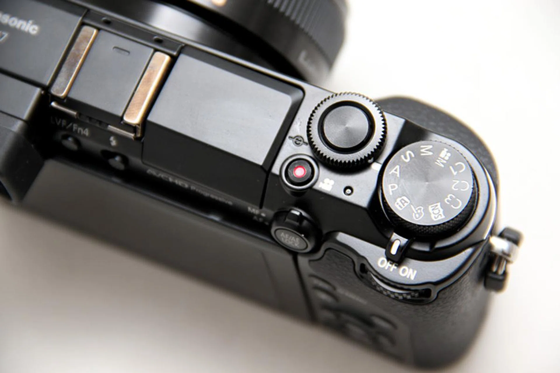 The twin control dials give you quick control; previously the GX1 only had one.