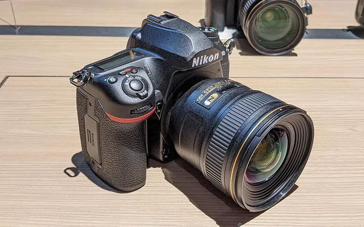 This is the successor to the D750.