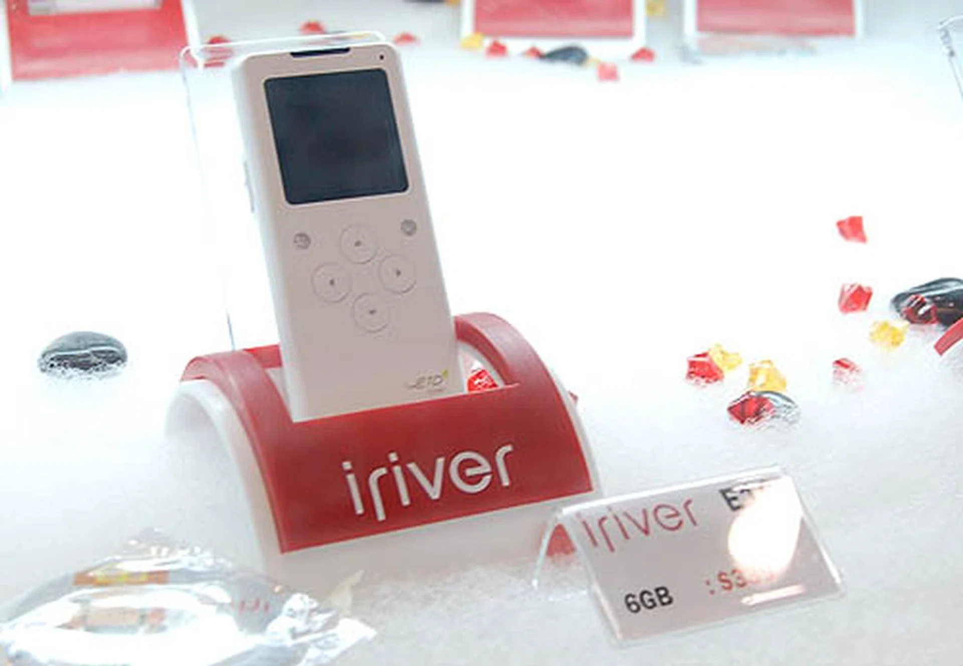  The iRiver e10 is a pretty nifty device that can handle MPEG1/2/2.5 Layer 3, WMA, ASF,OGG Q10 and even MPEG4. FM radio is in-built and its firmware is upgradeable. The 6GB version is going for S$399.  