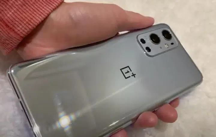 Screenshot taken from Dave2D's YouTube video on "OnePlus 9 Pro - An Early Look".