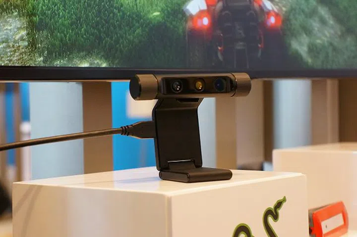 Here's a prototype version of the Razer external camera with Intel's RealSense 3D technology incorporated. It's actually a working edition as you'll see from the below photos.