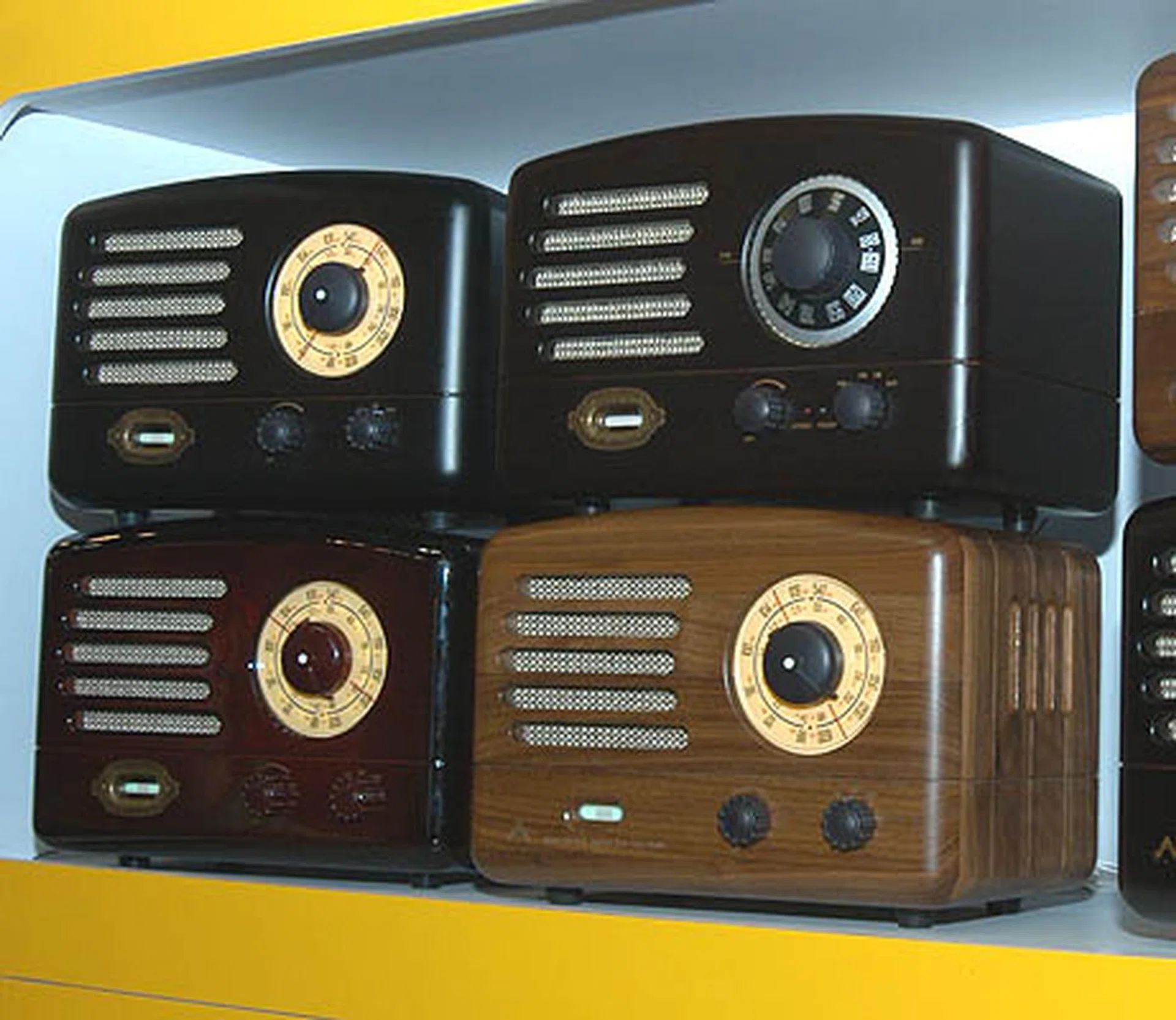 These retro looking speakers from Sonic Gear are priced between S$219 to S$359 depending on whether the model is designed with or without a vacuum tube.