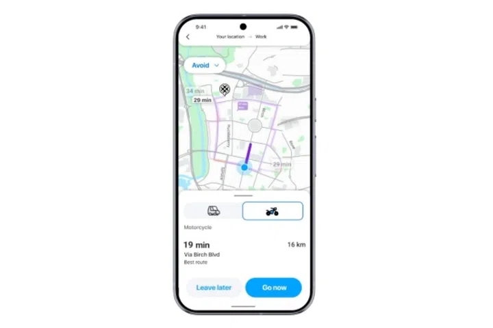 Interface of Waze’s Motorcycle mode.