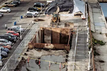 The pit of the demonstration tunnel that is being bored on SpaceX campus. (Image source: Bloomberg Businessweek)