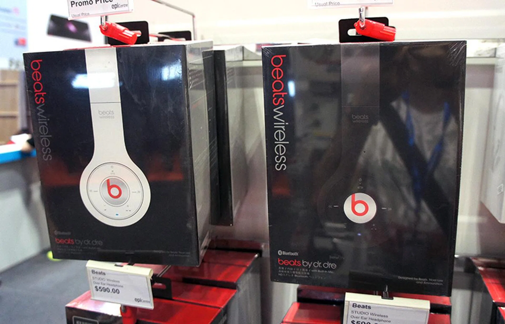 The older discontinued Beats Wireless model is available at a special price of $335 (U.P.: $420). The headphones feature Bluetooth connectivity and offers up to 10 hours of battery life.