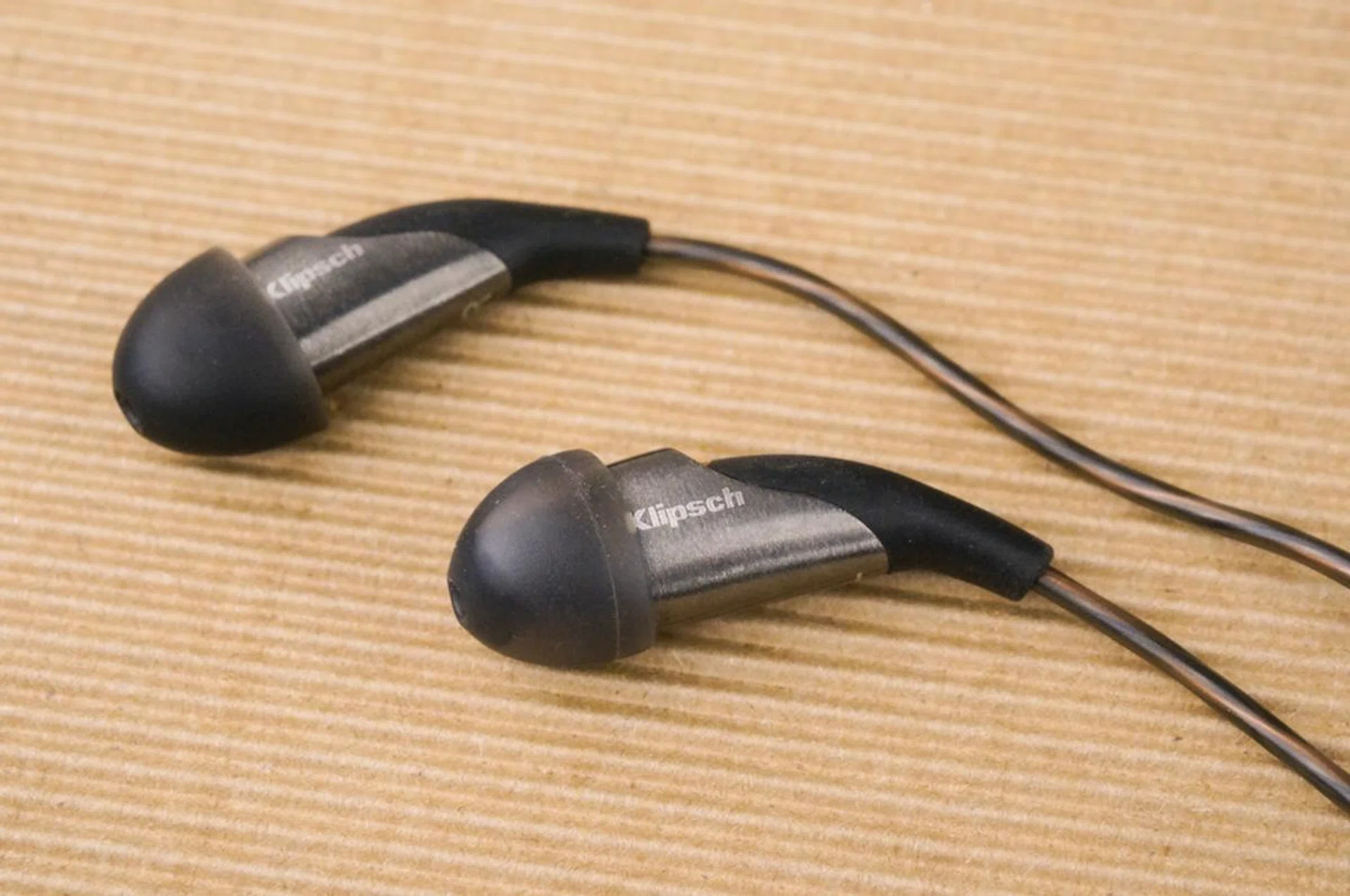 The X20i up-close. The drivers are shielded by surgical grade steel which is both light and sturdy.