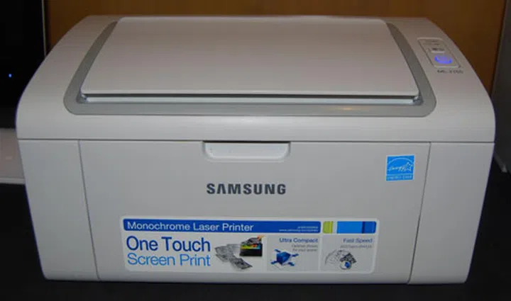 Samsung ML-2165/W personal laser printer.
