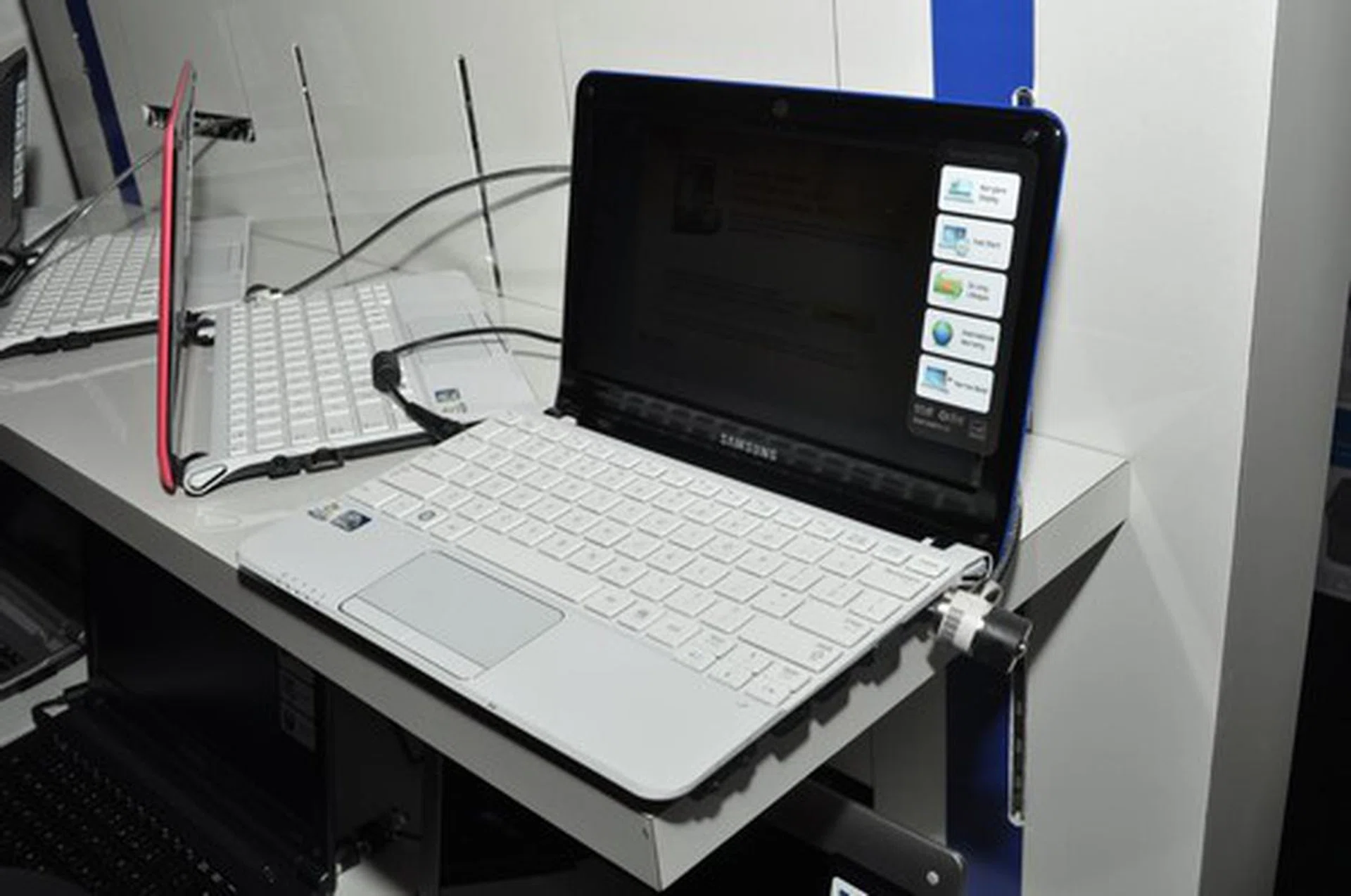 The Samsung NC110 10" netbook features a dual-core Intel Atom N550 1.5GHz processor with 1GB RAM and 250GB HDD. Selling for $629 (U.P. $699).