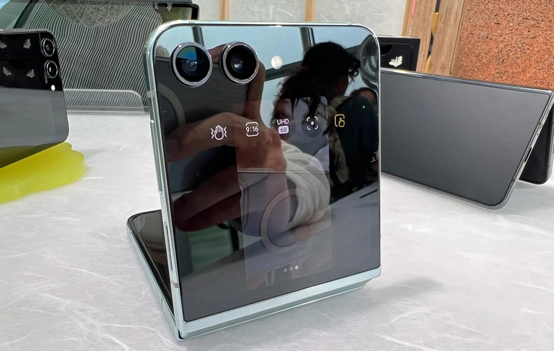 Auto Framing is to the right of the 4K60FPS recording indicator.