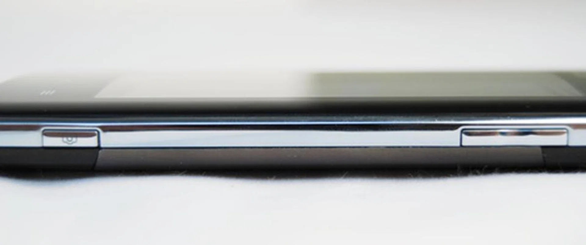 The camera and volume buttons are located on the right profile for easy access.
