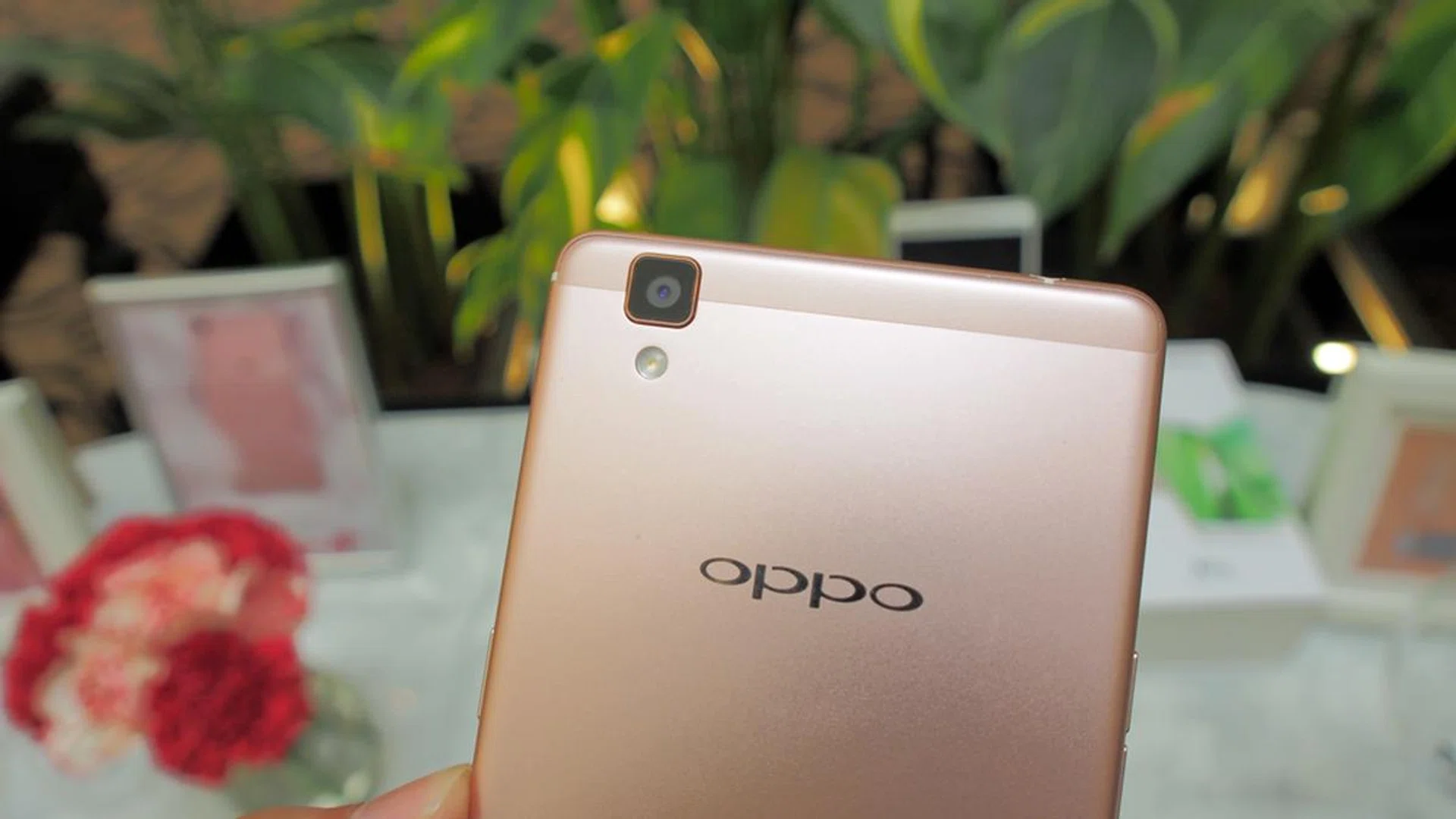 13-megapixel rear camera.