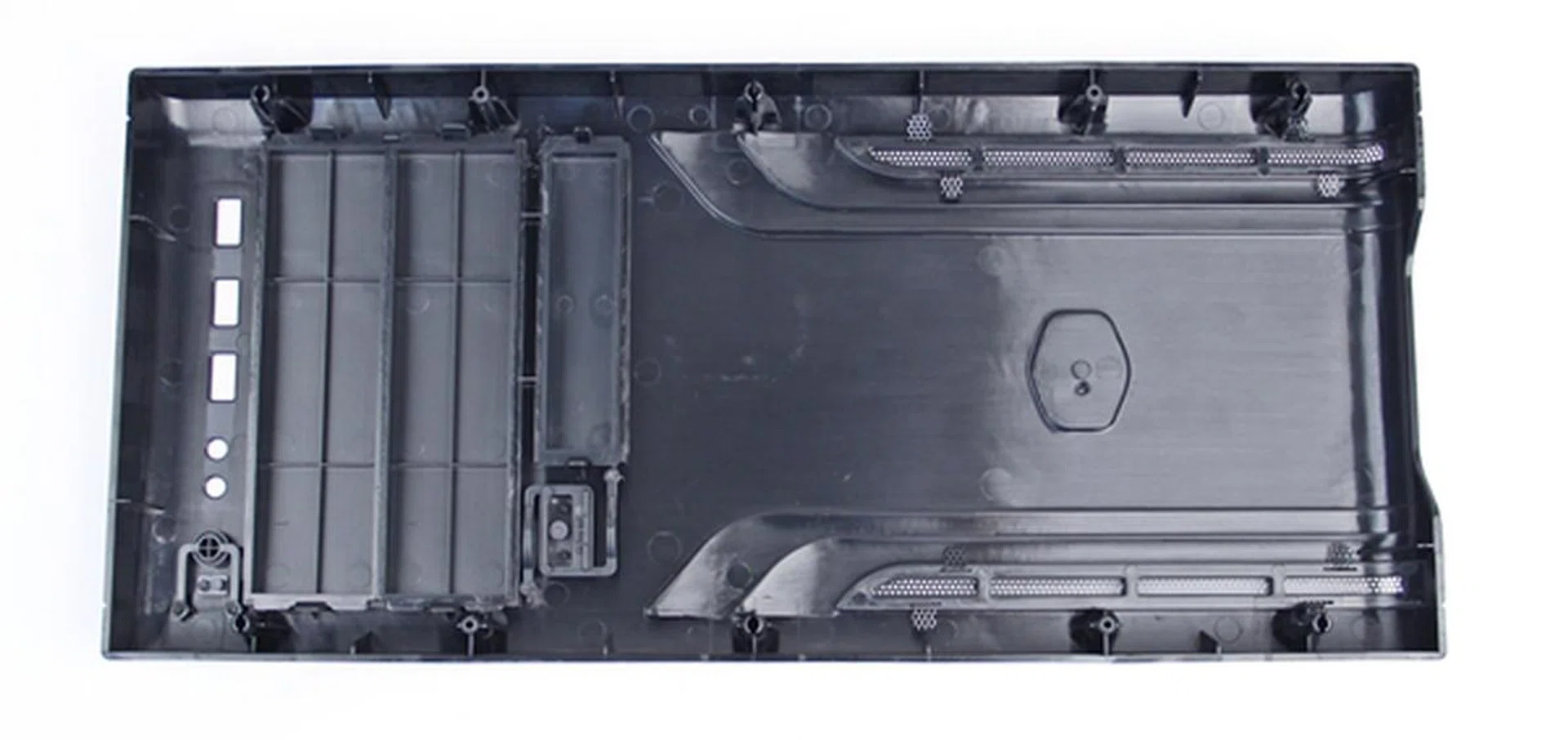 The black wire mesh can be removed by bending its retaining stubs; however, we see no point in their removal unless they need to be cleaned of dust and debris.