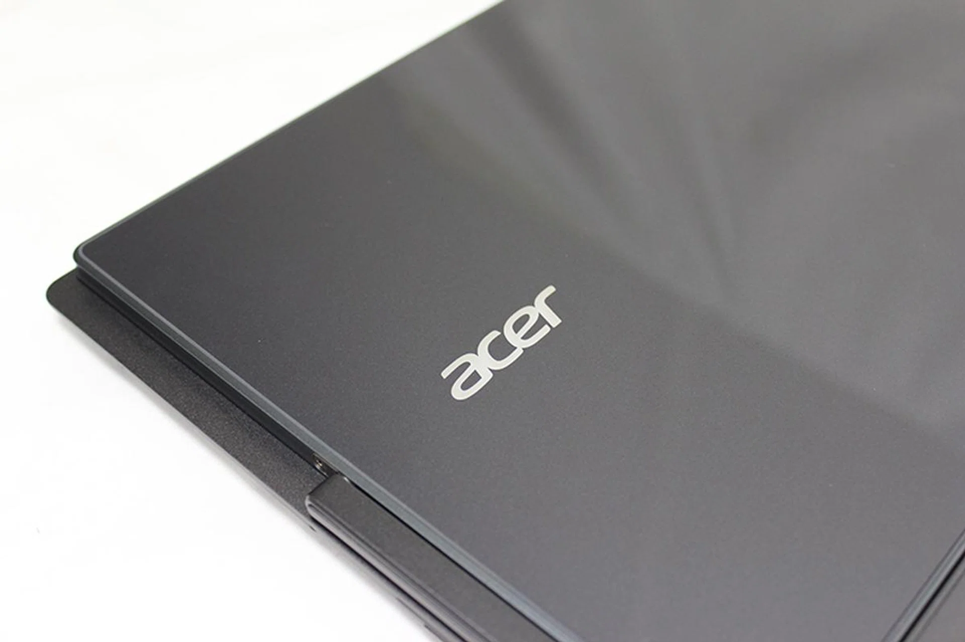 Acer Aspire R13 Corning Gorilla Glass 3